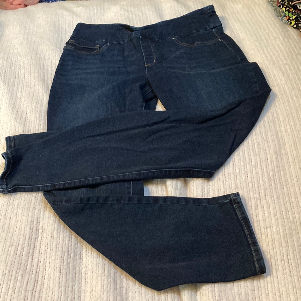 Lee slim fit pull on jeans size 14 medium
